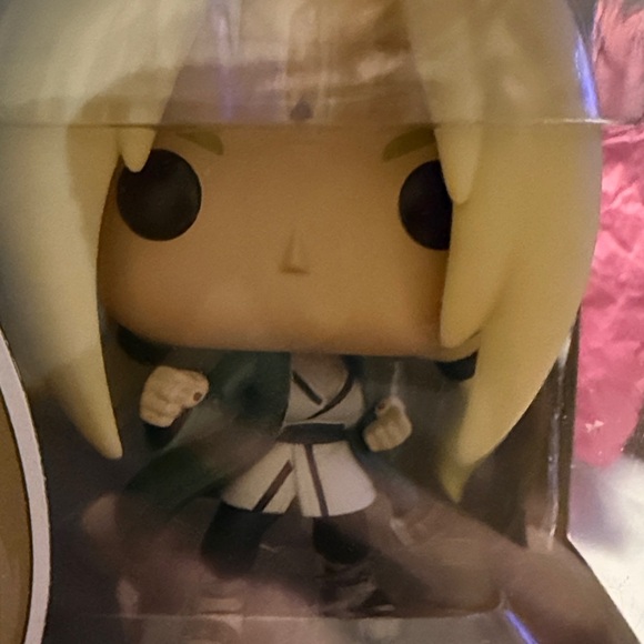 Funko Pop! Animation Naruto Shippuden Tsunade Vinyl Figure - Picture 2 of 9